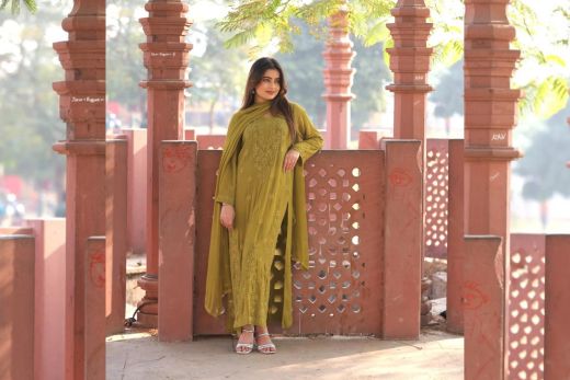 Why You Should NOT Buy or Own a Chikankari Outfit